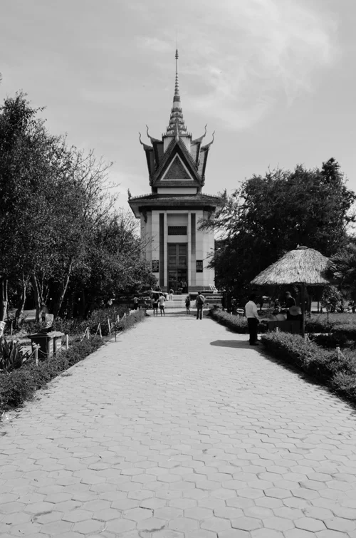 Choeung Ek Memorial Stupa