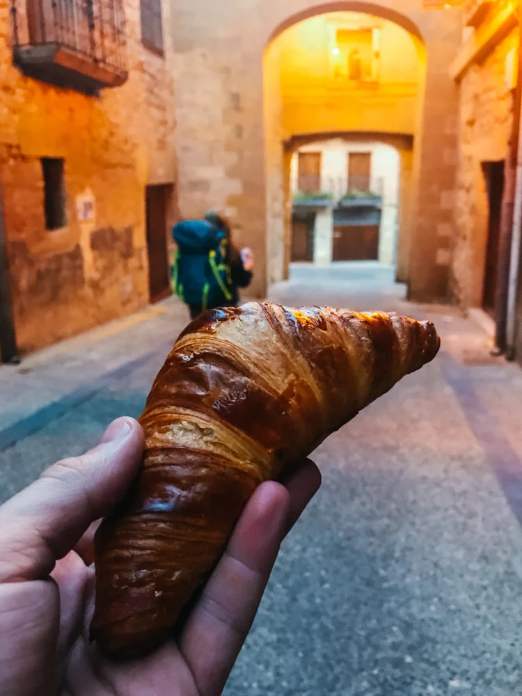 Breakfast on the road as we leave Viana
