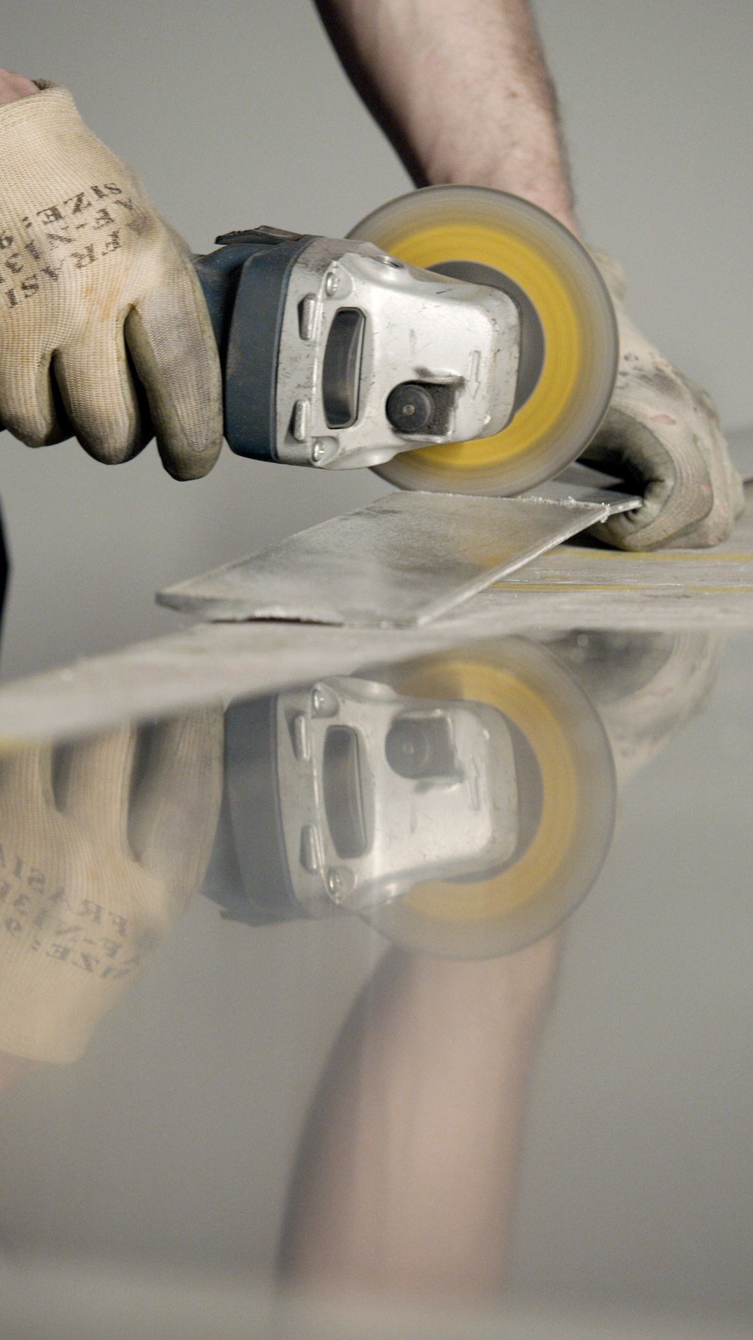 SIMONS Selection_1m_Oct 23_FInal.00_00_01_24.Still002.jpg