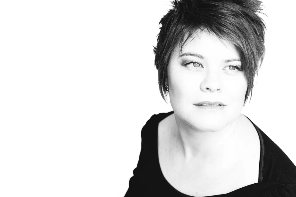 A headshot session for Peta by Boem Headshots. Adelaide's premier headshot and portrait photographer