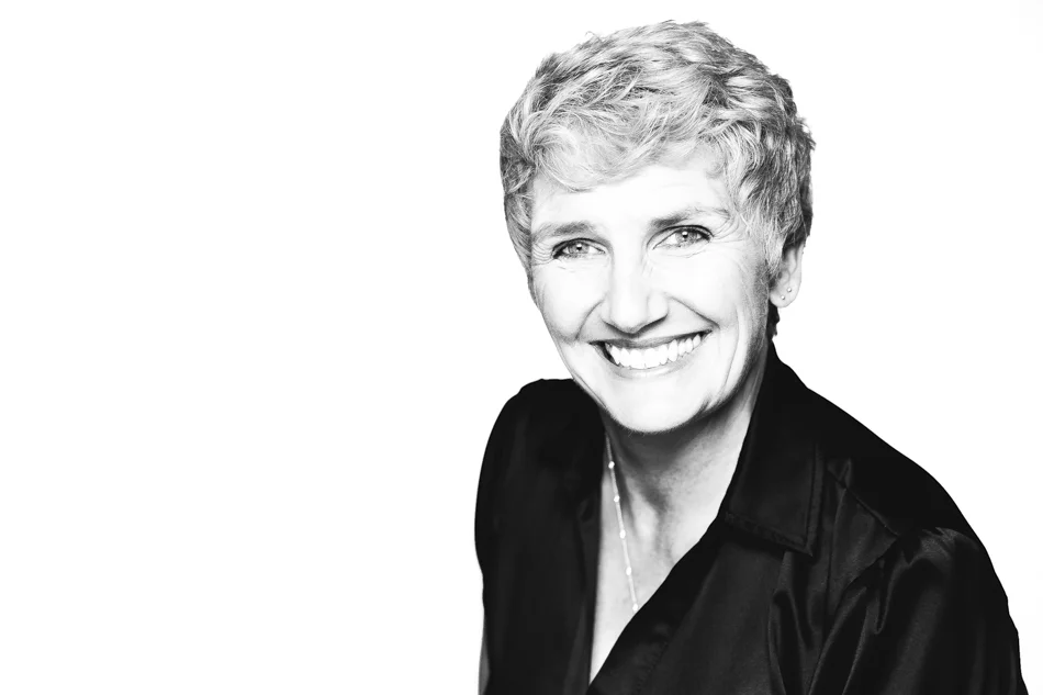 A headshot session for author and speaker Tracey shot by specialist headshot photographer Andre Goosen for Boem Headshots in Adelaide.