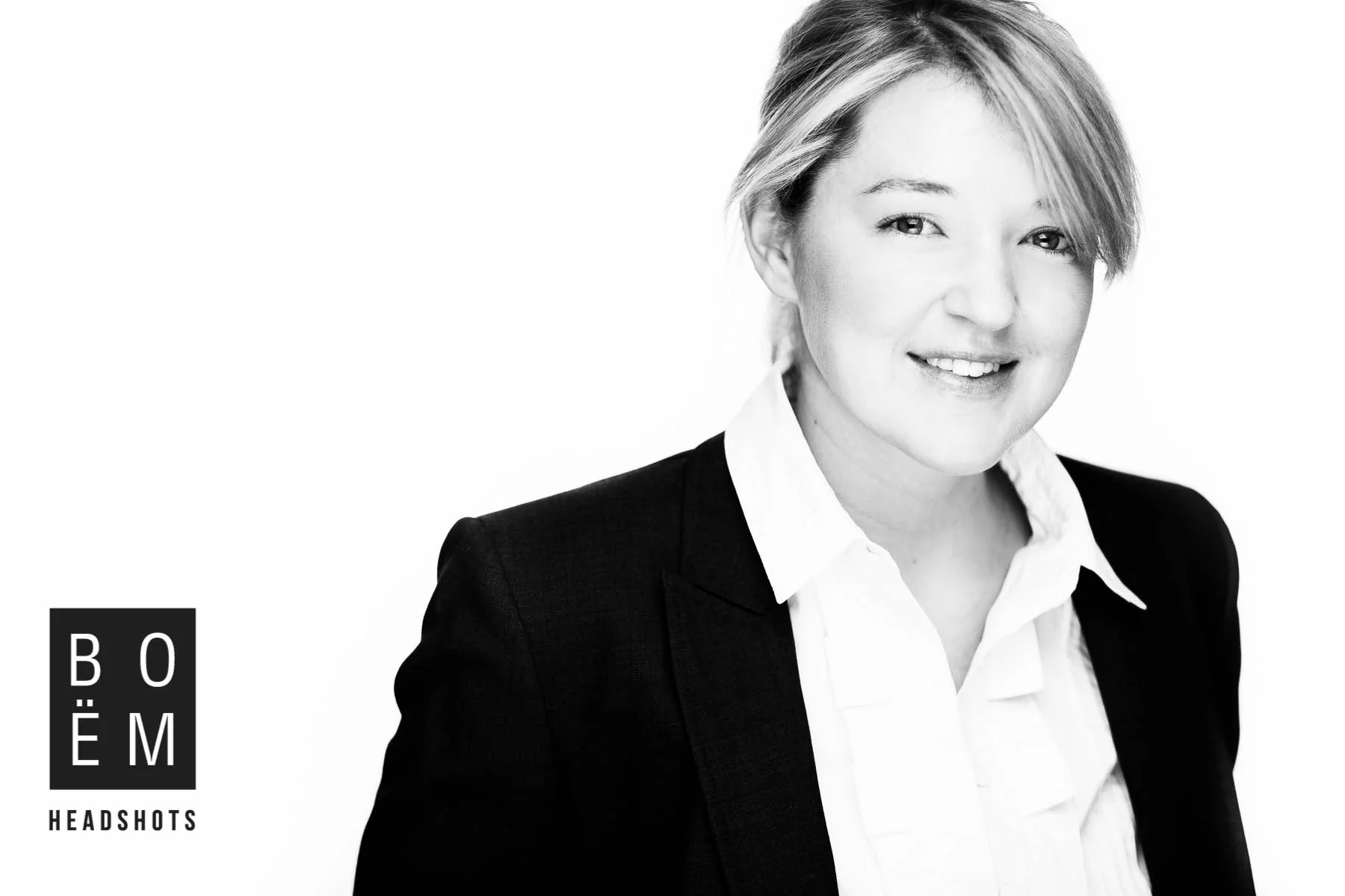 AMY - A HEADSHOT SESSION