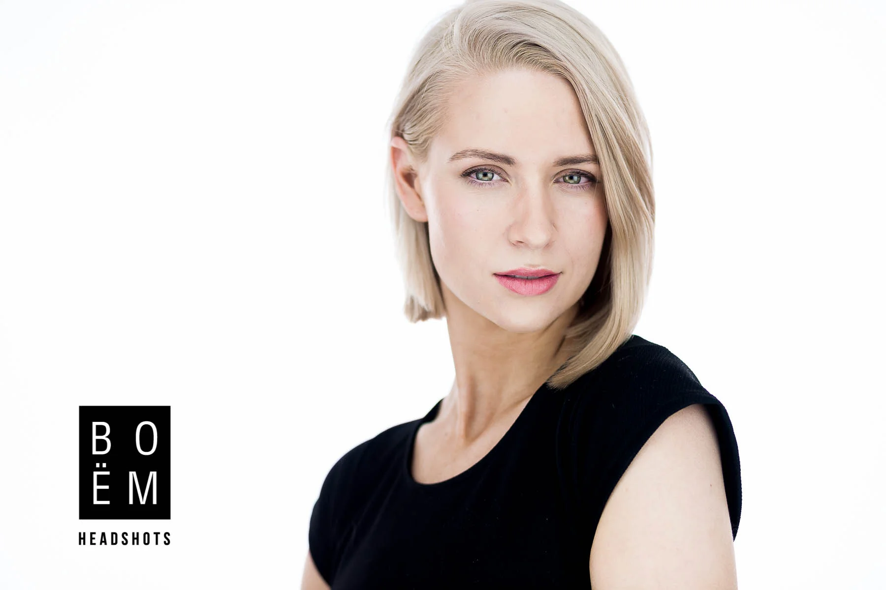 OLIVIA - A HEADSHOT SESSION
