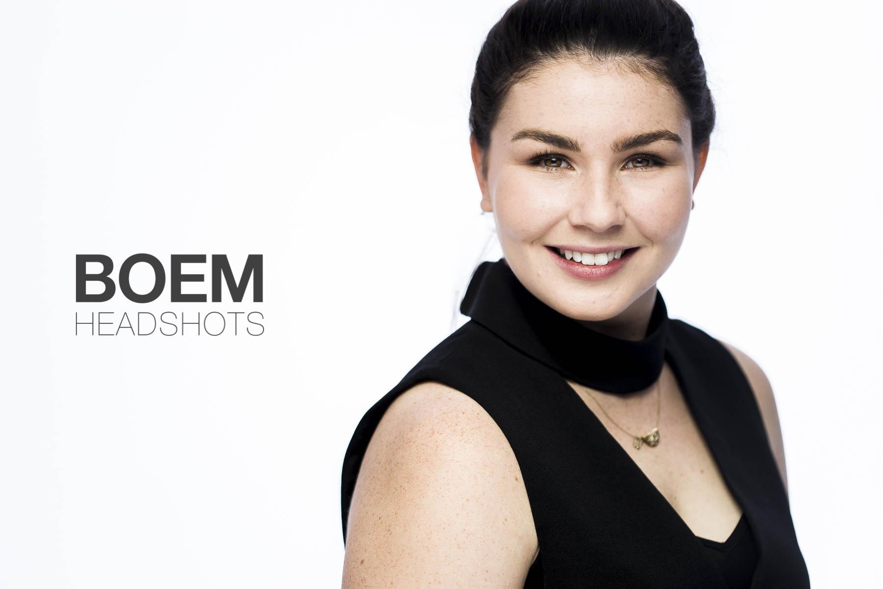 Caitlin is a stunning young marketing specialist who is currently embarking on a new phase in the her life and needed some amazing headshots, we spent a couple of hours shooting her new headshots and i just had to share this one with you.