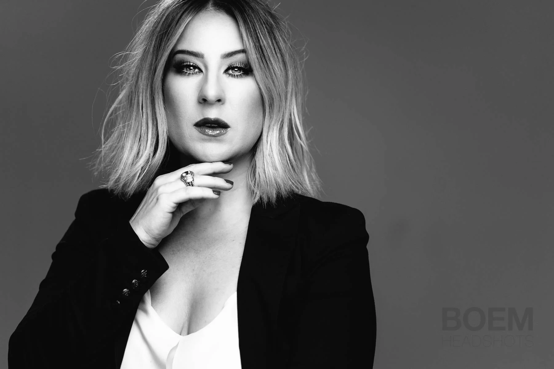 CYNTHIA :: A HEADSHOT SESSION :: ARTIST