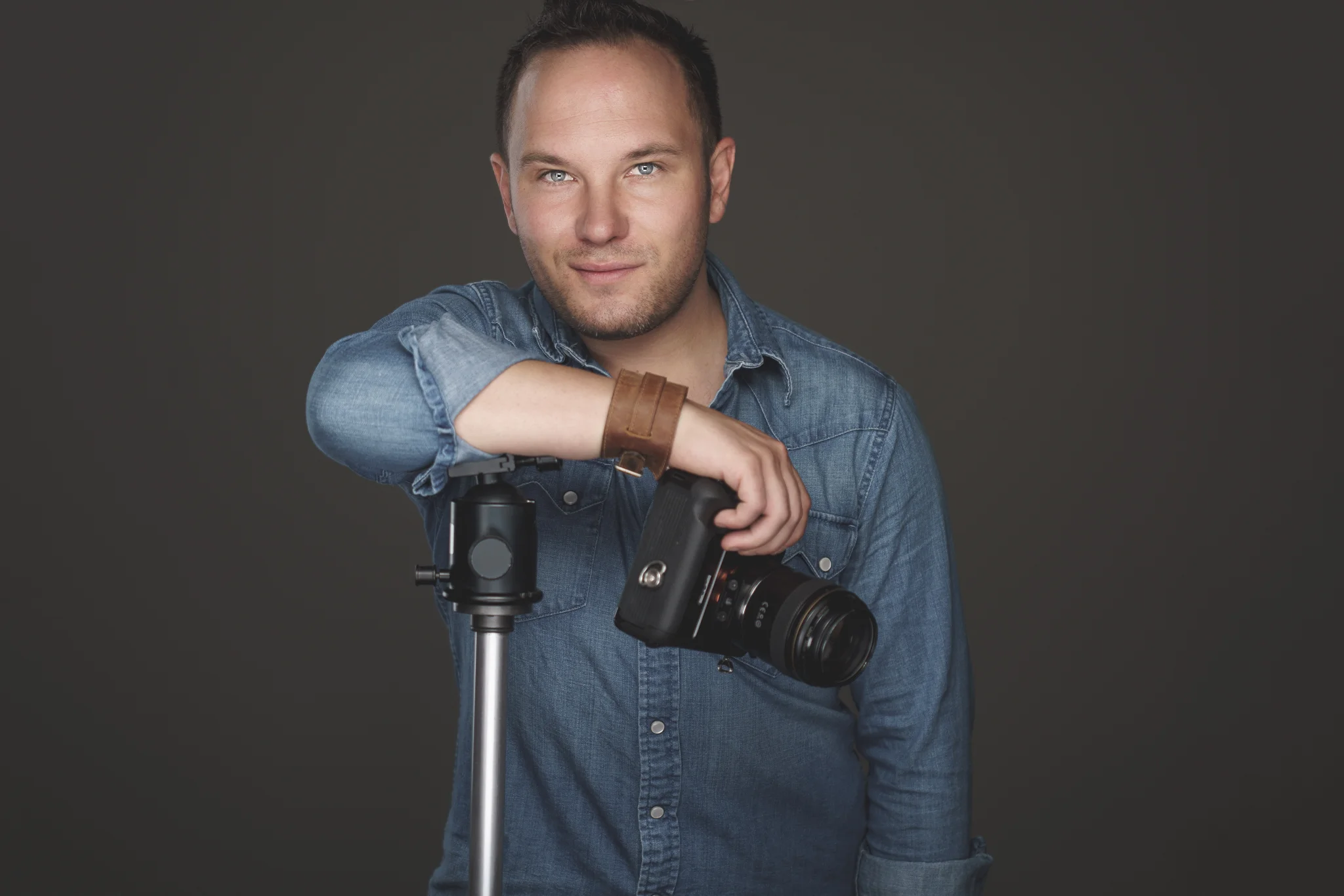 boem-headshots-adelaide-web-grey.jpg