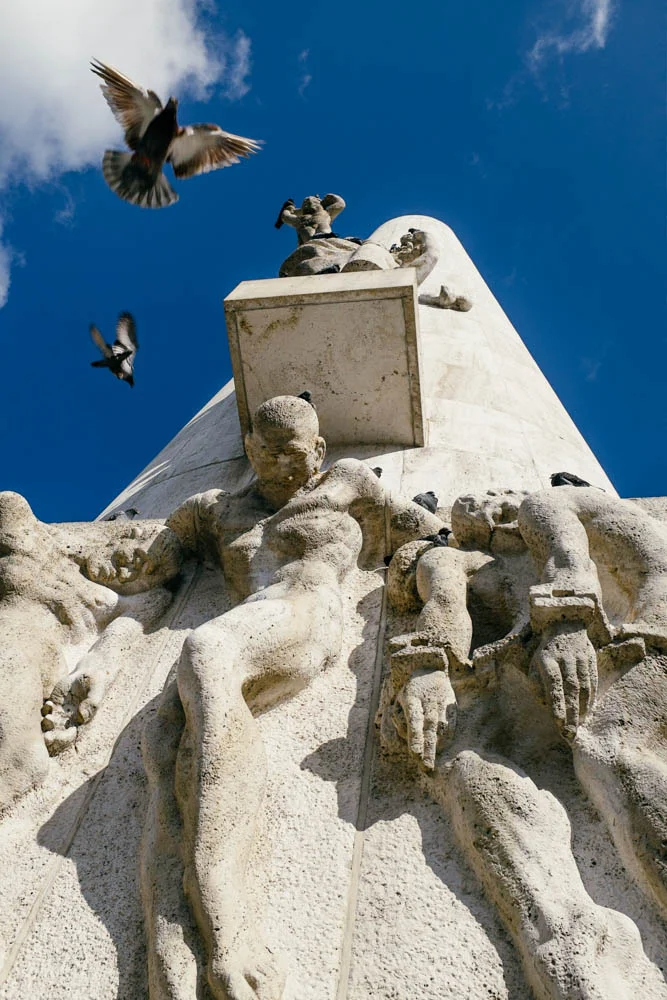 On the other hand, these were the laziest pigeons I have encountered. They nestled all over the statue refusing to fly. Eventually two did.