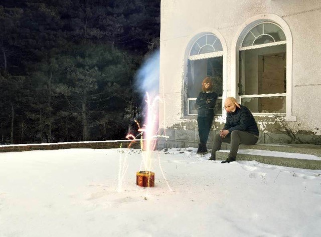 “Boring fireworks”. Li Uses a variety of ephemeral elements in his shots, drawing parallels between the brevity of the Journey to the West and the still, boring life that came after. Fireworks, balloons and fires come and go, while Xuanzang and his companions stay.