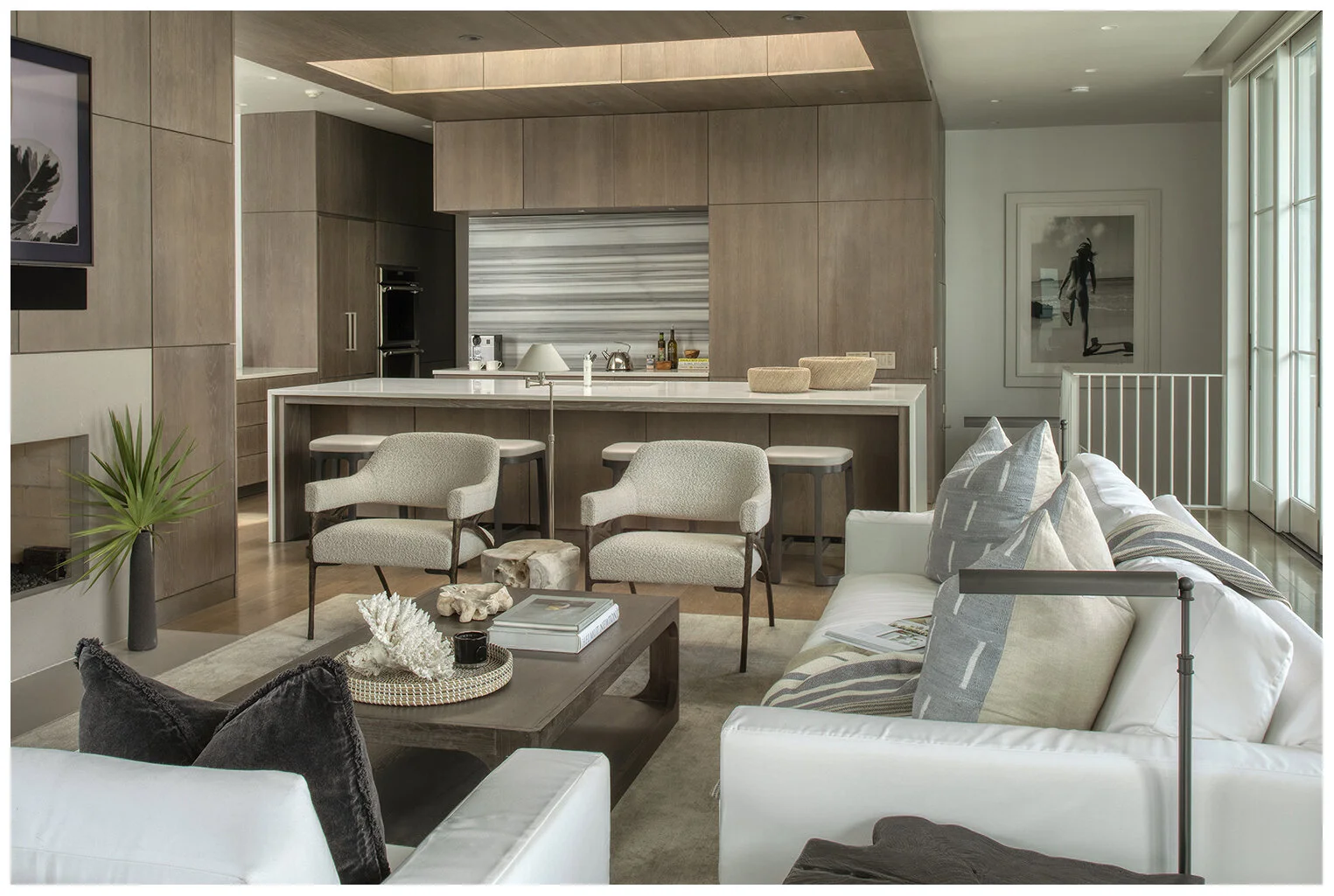 099.jpg?format=2500w