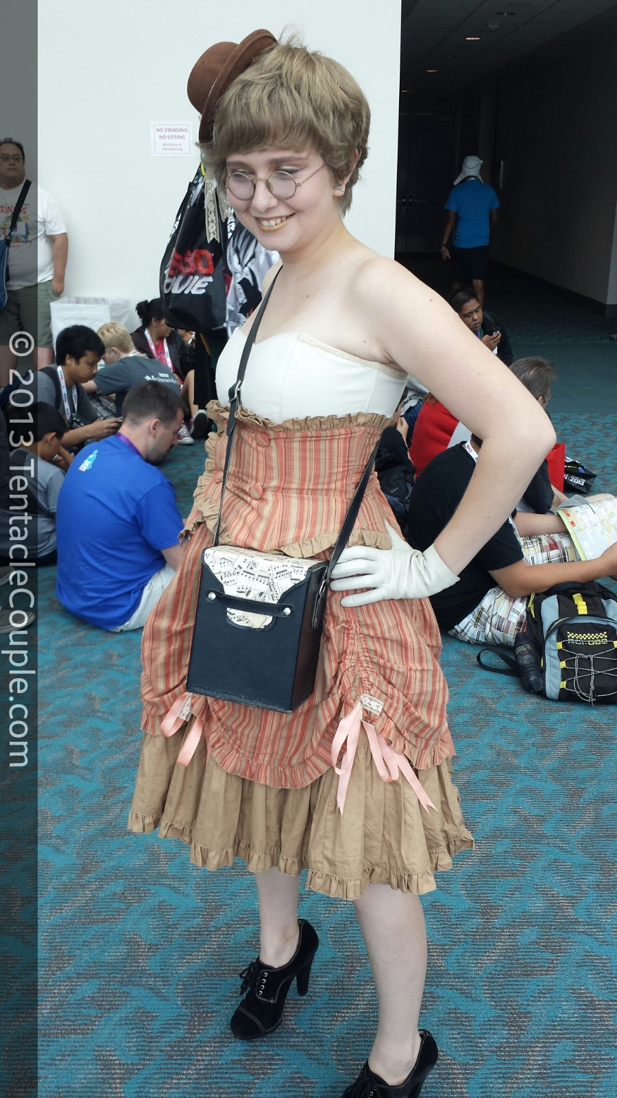 San Diego Comic-Con 2013 - Cute Steampunk Girl