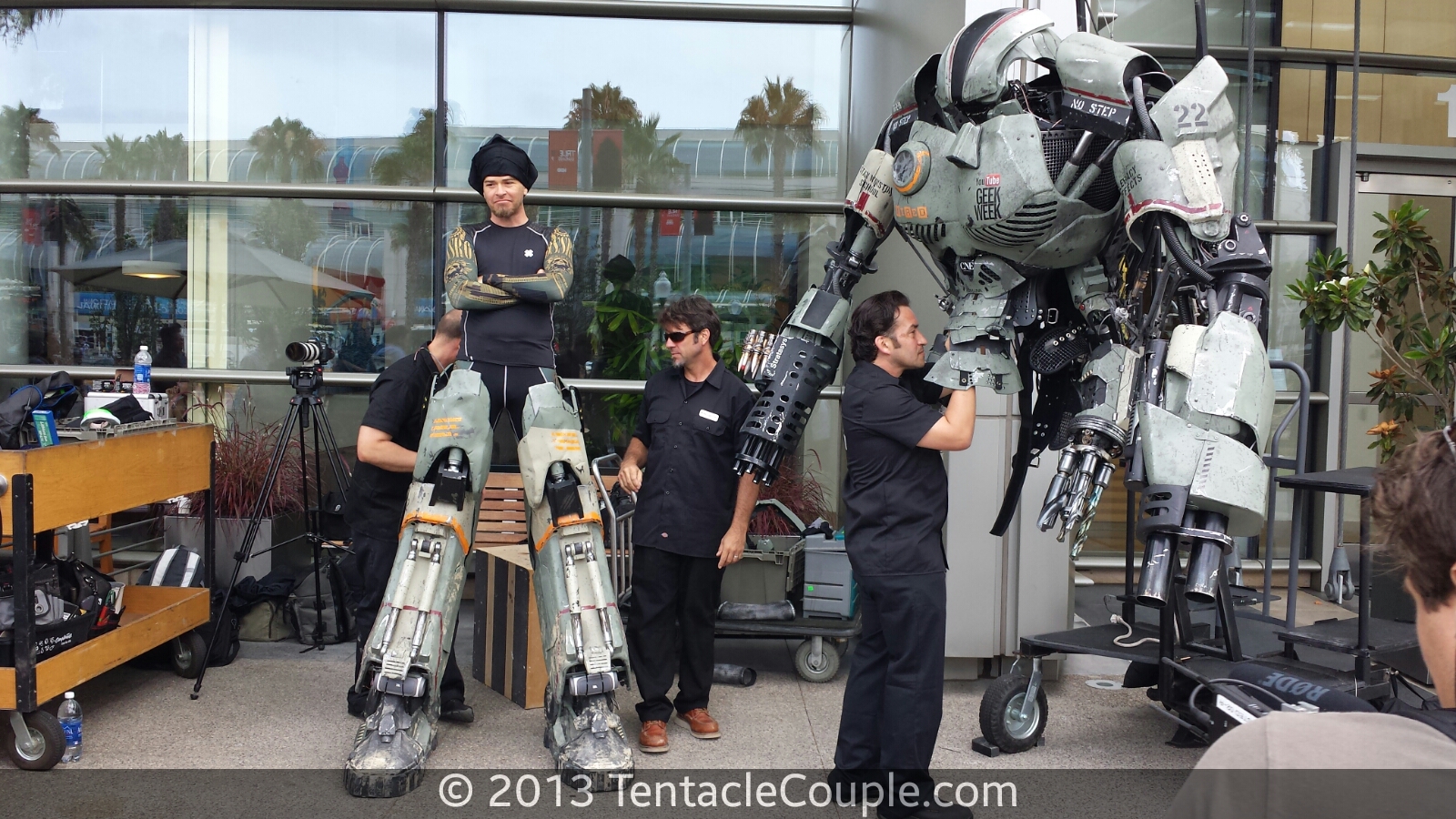San Diego Comic-Con 2013 - Getting Dressed for Combat