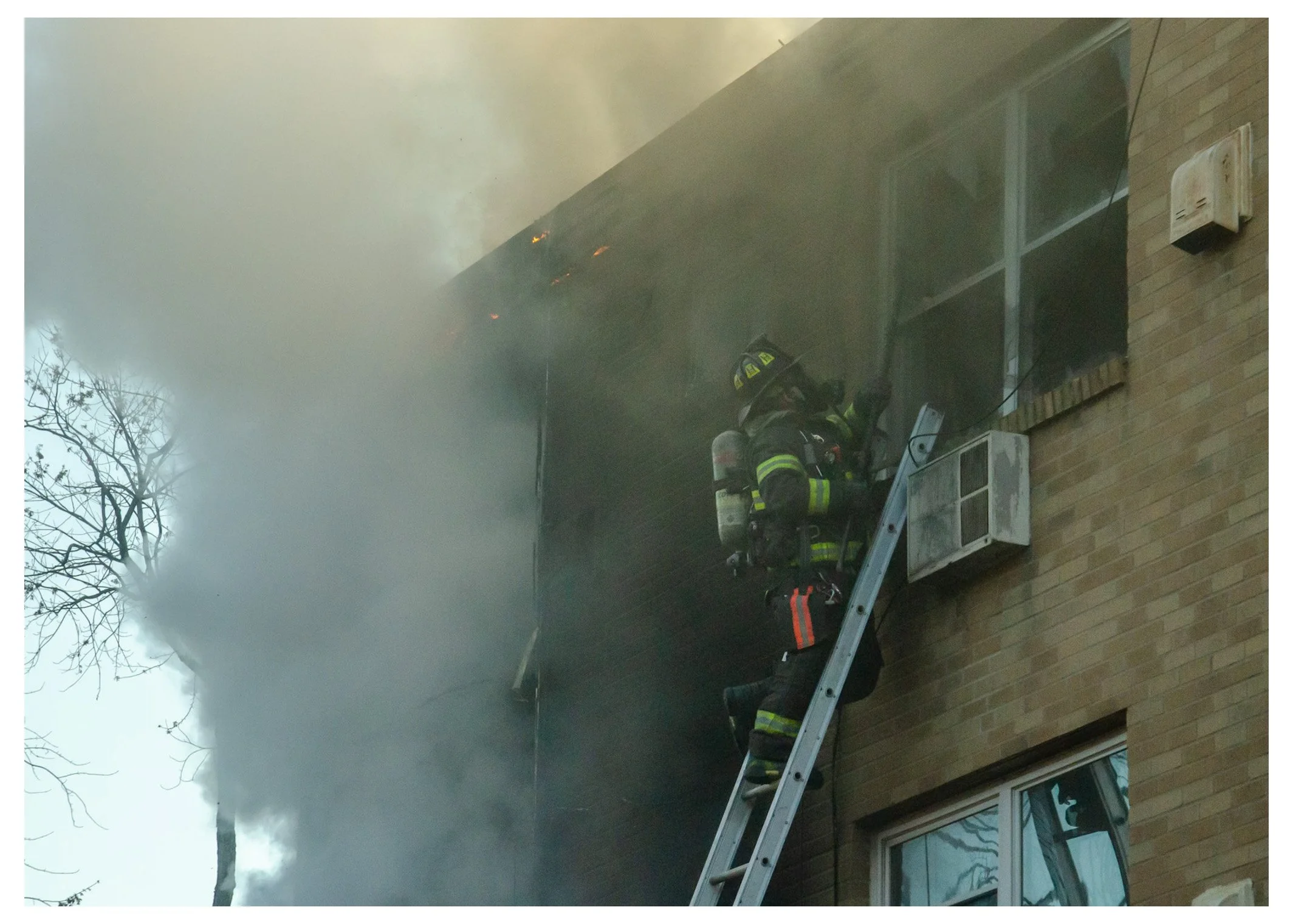 4-17-22 2nd Alarm 862 Asylum ST Hartford CT-21.jpg