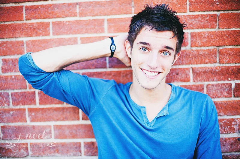 Alex+Headshots-9844-1w+copy.jpg