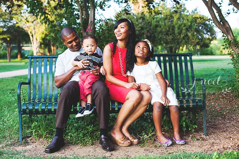 Thomas+Fam-9573-1w.jpg