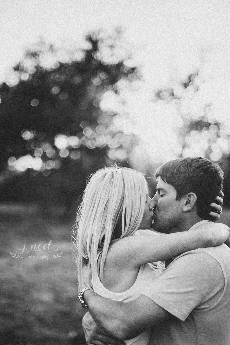 Anna+&+Brandon-7780-1w.jpg