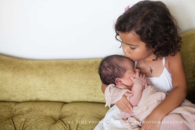 Austin lifestyle newborn photographer 13.jpg