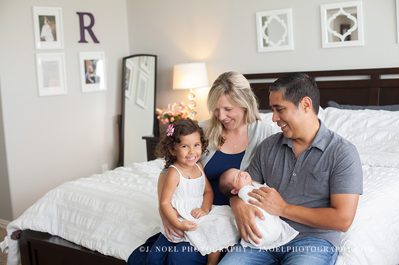 Austin lifestyle newborn photographer 11.jpg