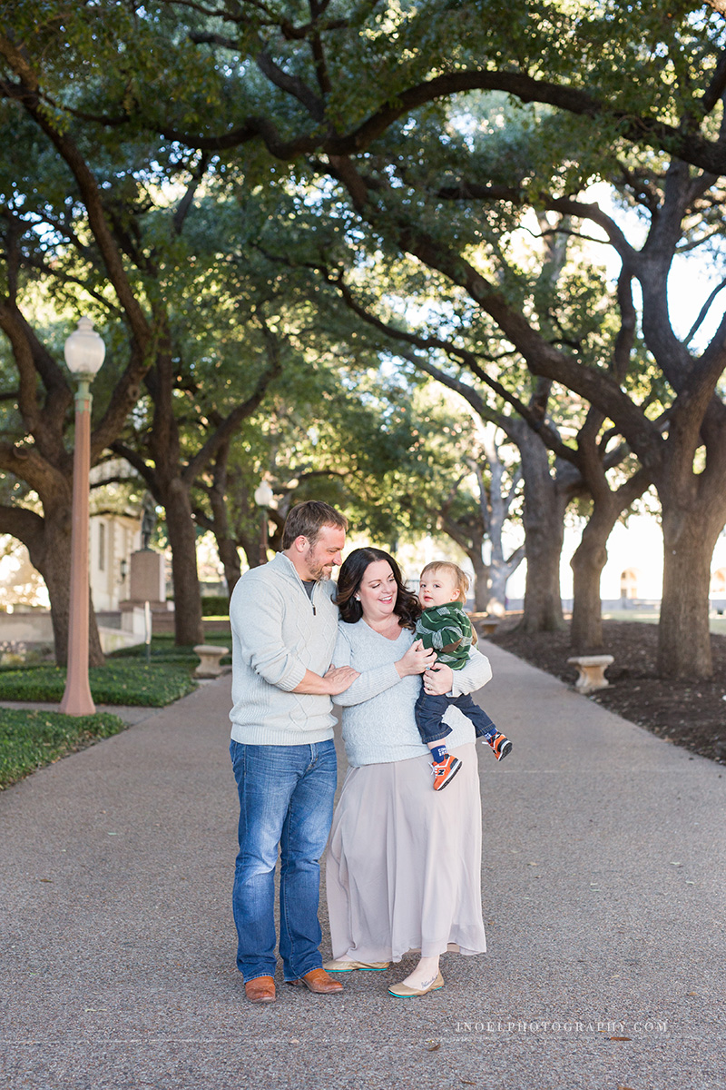 Austin Texas Family Photographer 1.jpg