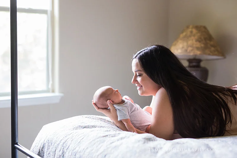 Austin Lifestyle Newborn Photographer 11.jpg