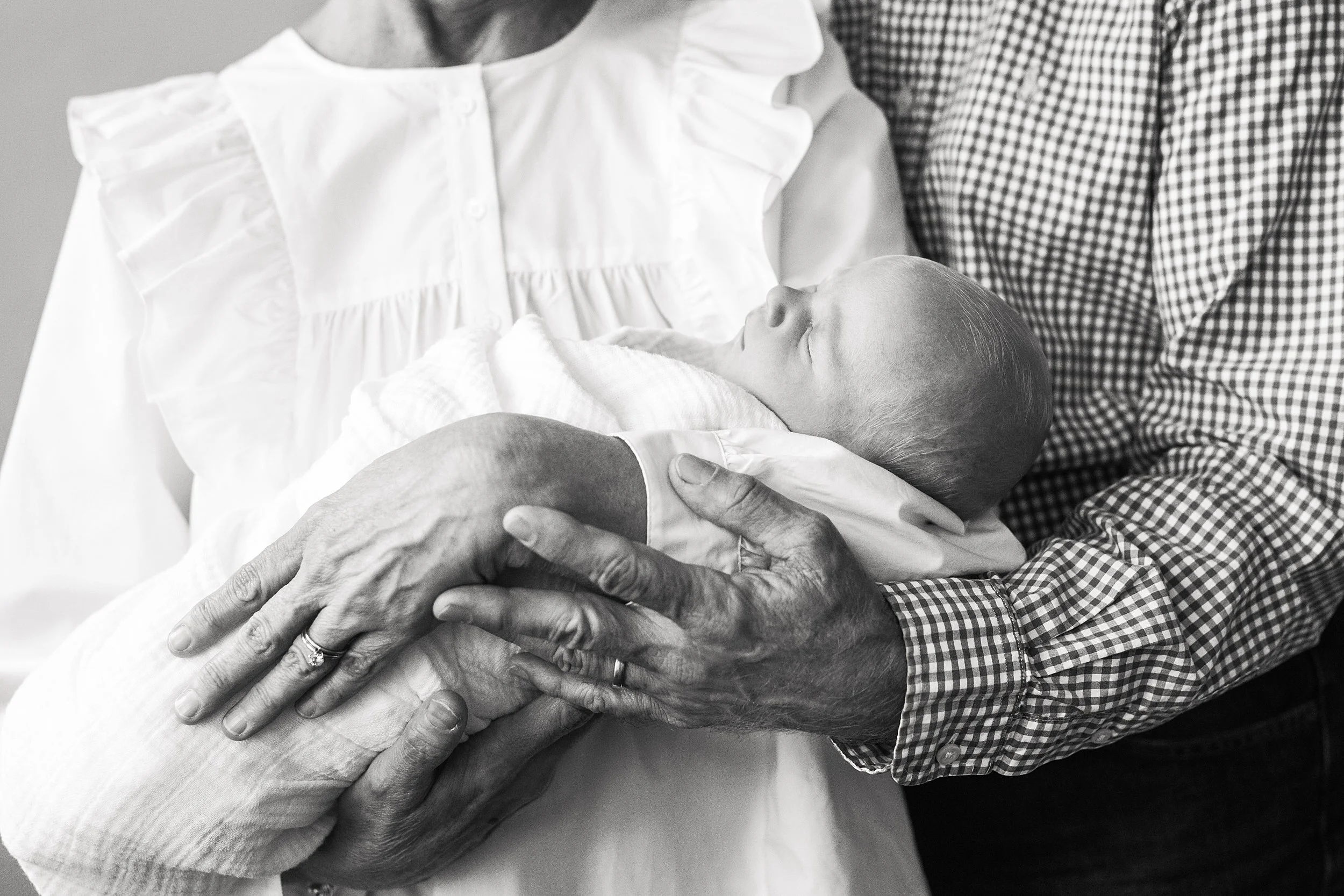 A Multi-Generational Newborn Session ~ Austin TX Newborn Photographer