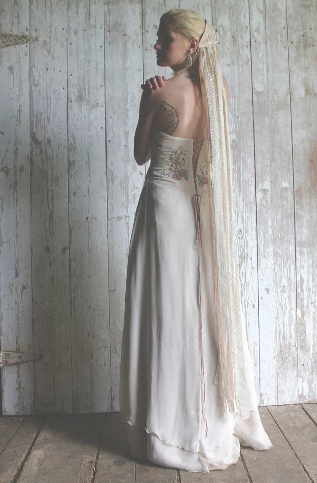 Vermont Bridal Inspiration | A Bohemian, Medieval-inspired Barn Wedding Photoshoot