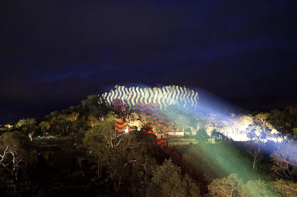  LARGE FORMAT OUTDOOR&nbsp;PROJECTIONS WITH NICK AZIDIS AND&nbsp; PROJECTIONTEKNIK ,&nbsp;FOR BRUCE SPRINGSTEEN PERFORMANCE AT HANGING ROCK. 