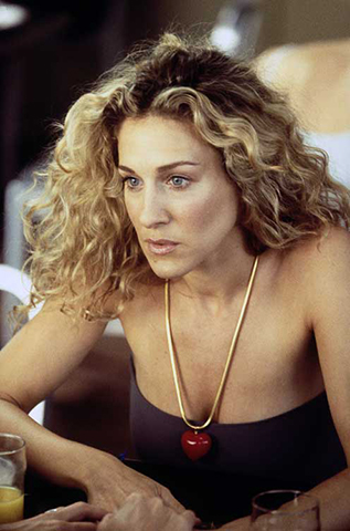   Sarah Jessica Parker (Early 2000s)   “When Sarah Jessica Parker played Carrie Bradshaw on Sex in the City, you saw her hair at every length, texture, shade—but always golden blonde. The one and only time she went dark was when she was heartbroken. 