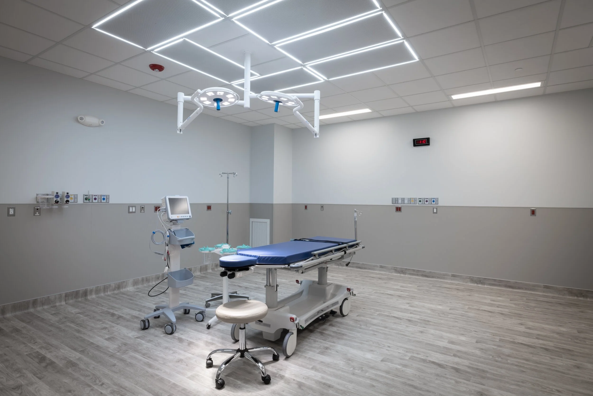 The Surgery Center at Gateway Centre Opens for business.