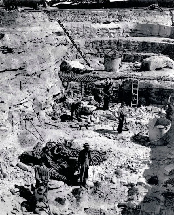 Circular Quay railway digging
