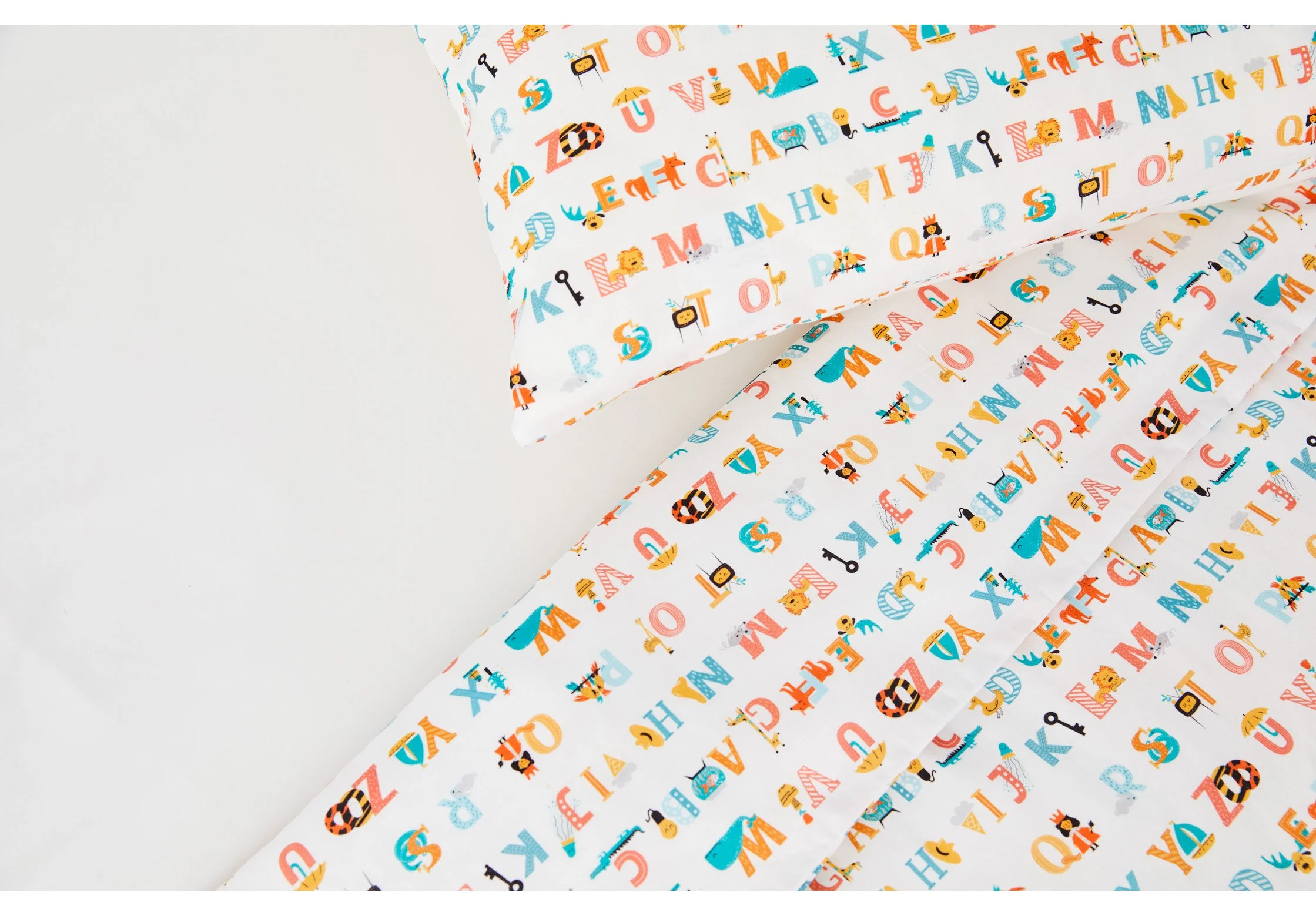 katie-rollings-still-life-childrens-bedding-brochures-advertising-10.jpg