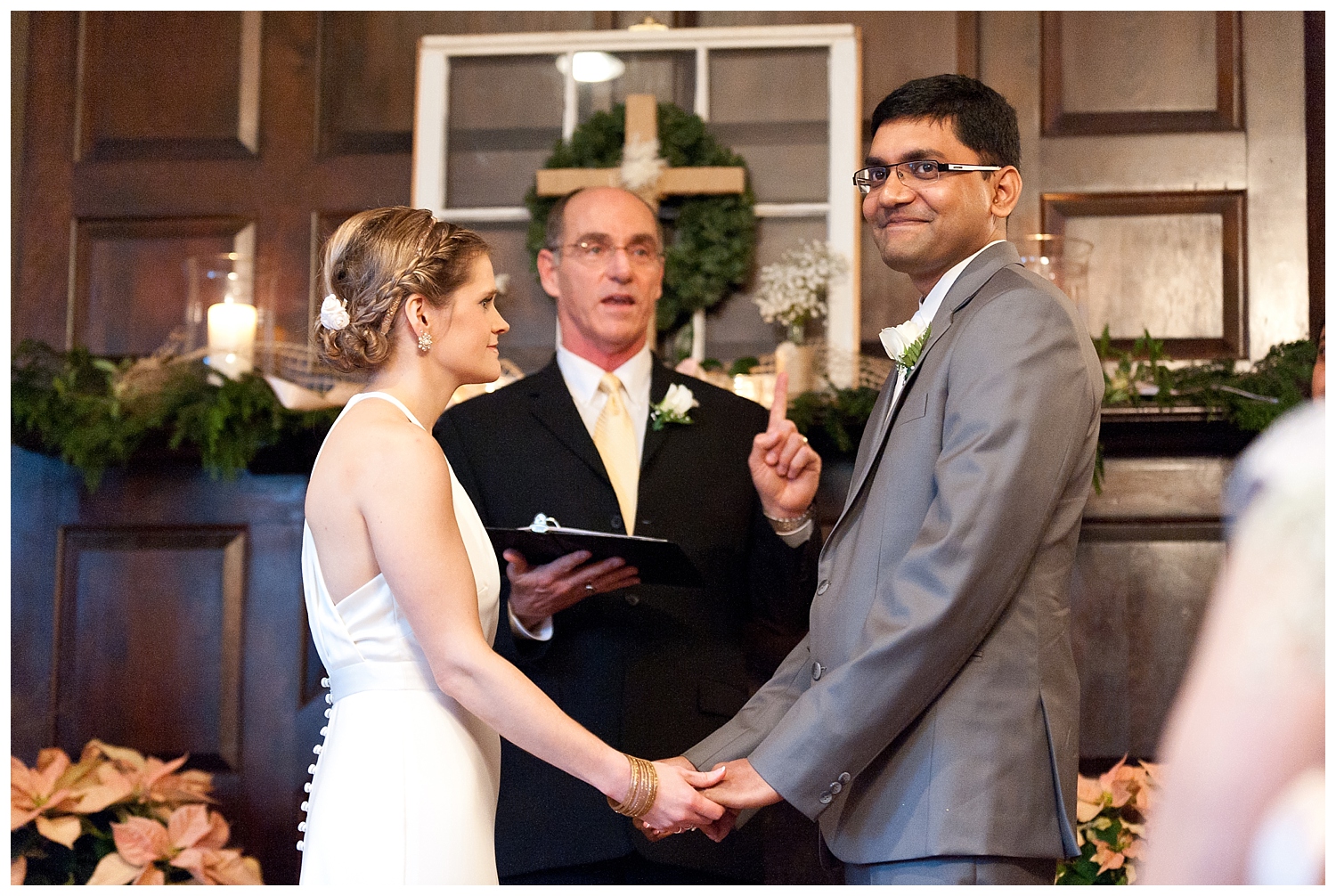 BloomandLo_SaraandJones_BigCanoeWedding_Chimneys_Blog_0020.jpg