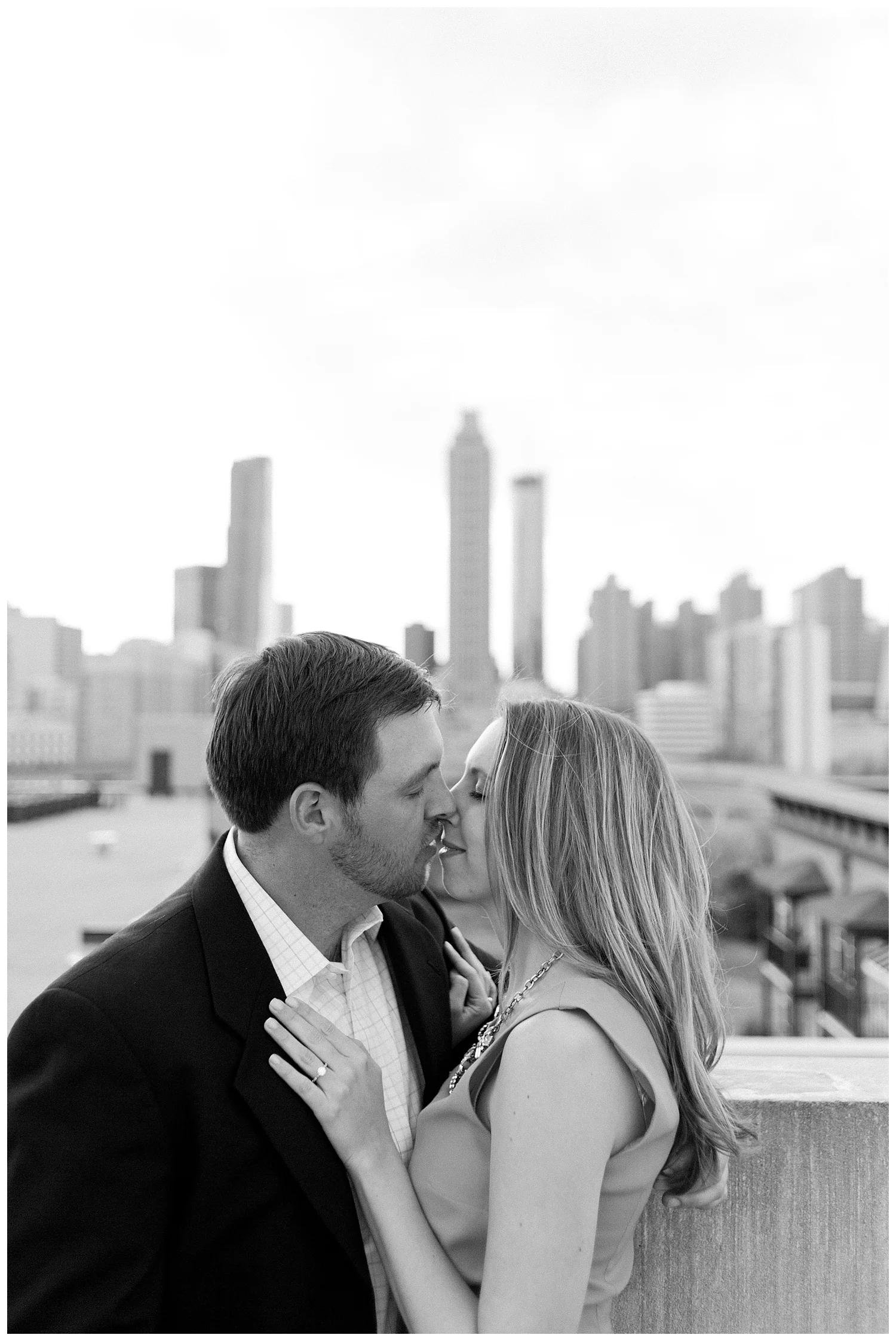 BloomandLo_Abigail&Kyle_Blog_Atlantaphotographer_Engagements_GrantPark_0014.jpg