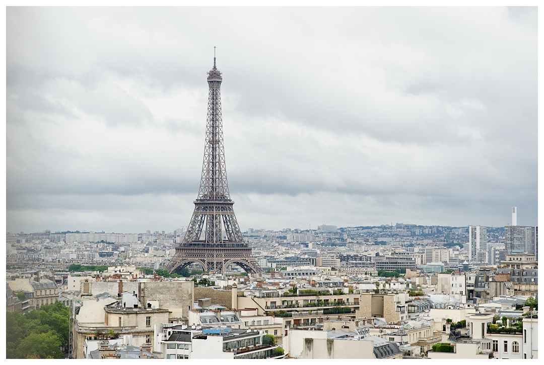 BloomandLo_AtlantaPhotographer_TravelPhotography_Paris_France_EiffelTower_ArcdeTriomphe_AmeliaTatnall_TravelTuesday_Blog_0006.jpg