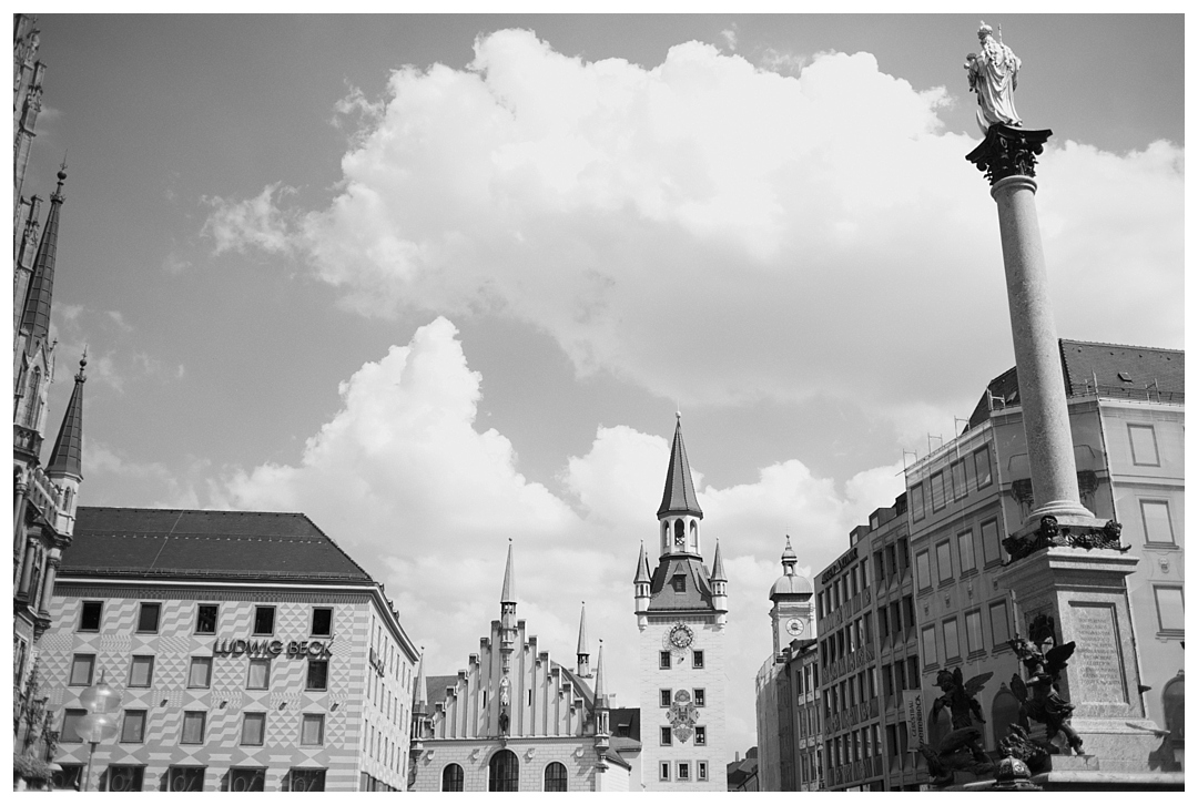 Bloom&Lo_AtlantaPhotographer_AmeliaTatnall_travelphotographer_travletuesday_munichgermany_munchen_marienplatz_catherdral_glockenspiel_germany_tourism__0007.jpg