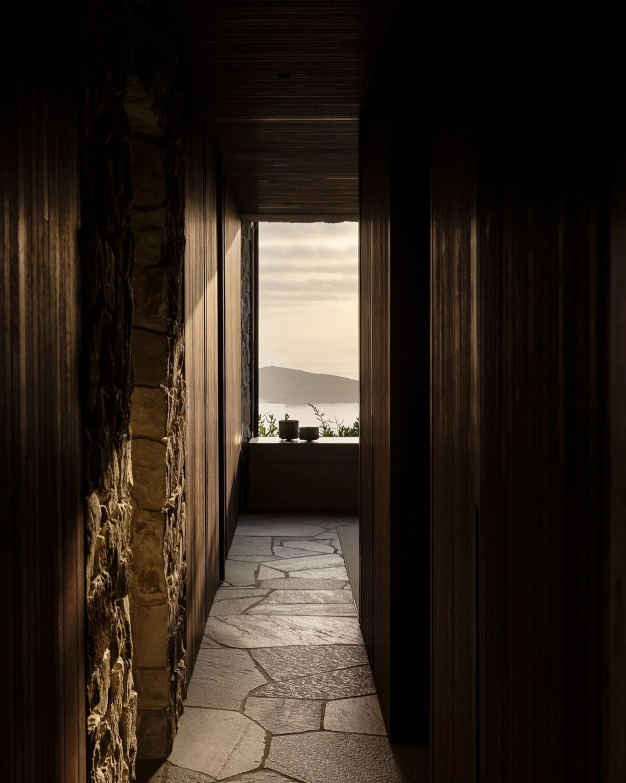 Waiheke House by @cheshirearchitects 
Photo by @samuel_hartnett 
.
.
.
.
.
#architecture #localproject #mood #interiors #lightinarchitecture