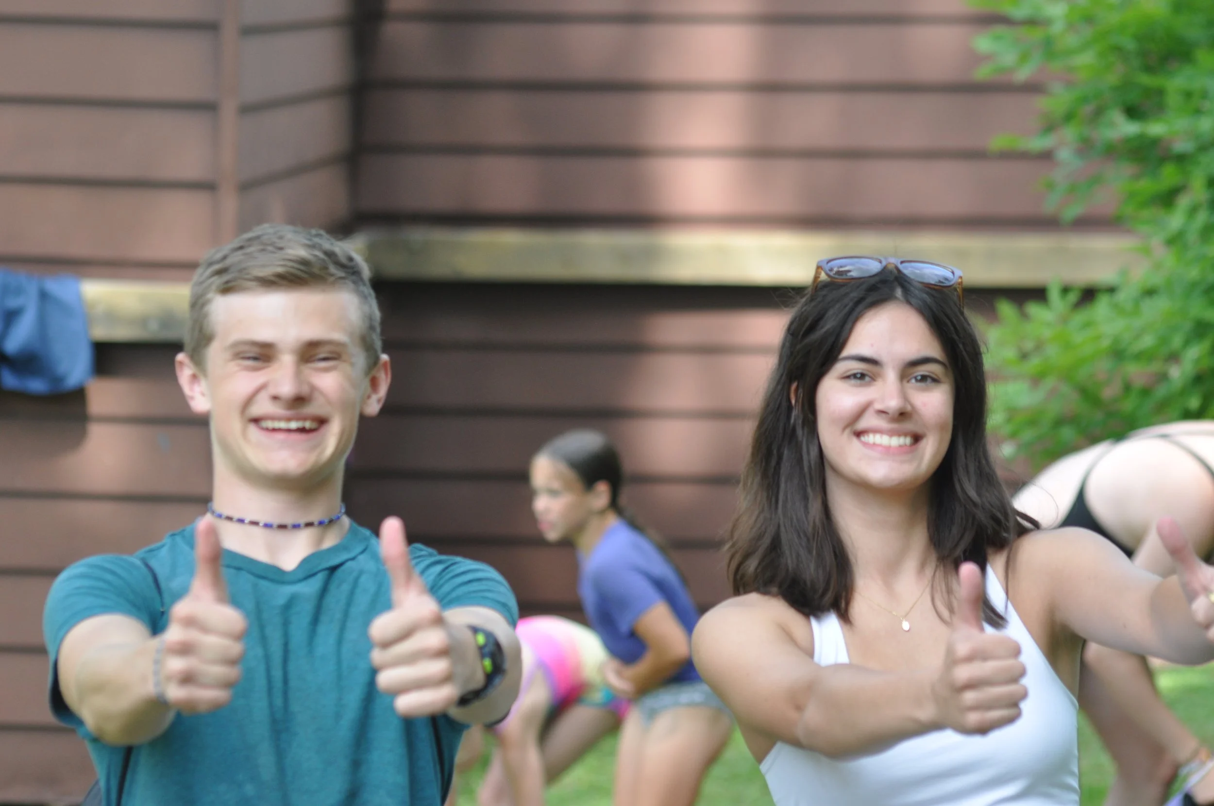 2024 - four thumbs up (jack, mia).JPG