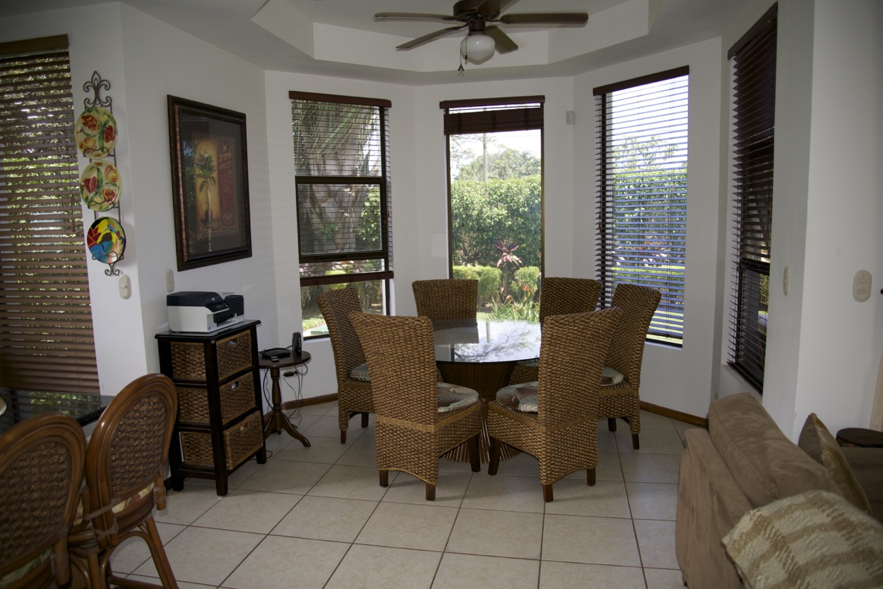 Hermosa_Palms_02.jpg
