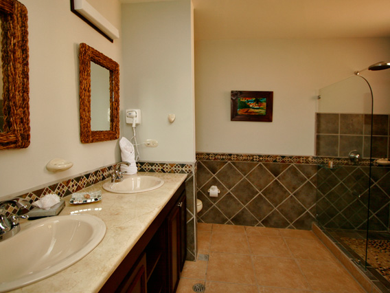 Daystar Bahia Encantada Master Bathroom.jpg