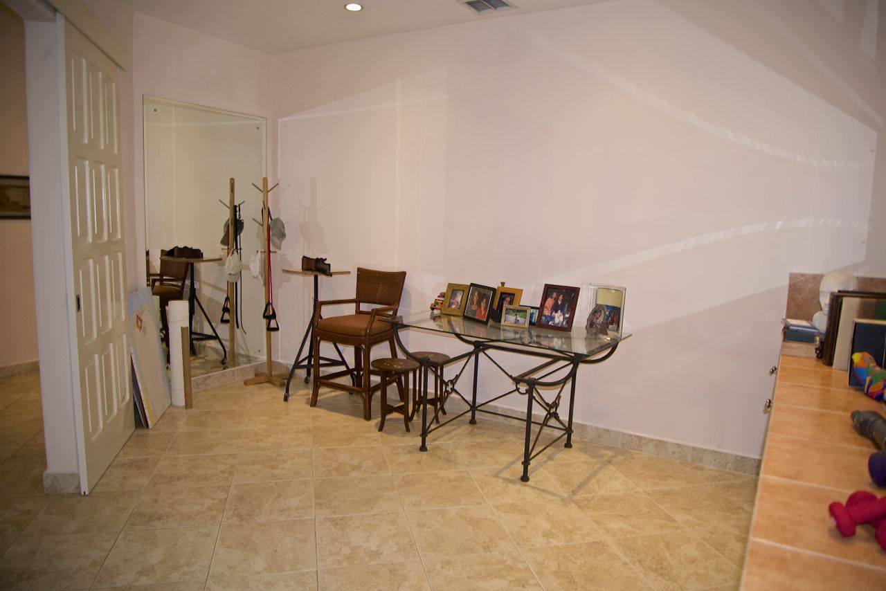 Southbeach_Paradise_22.jpg