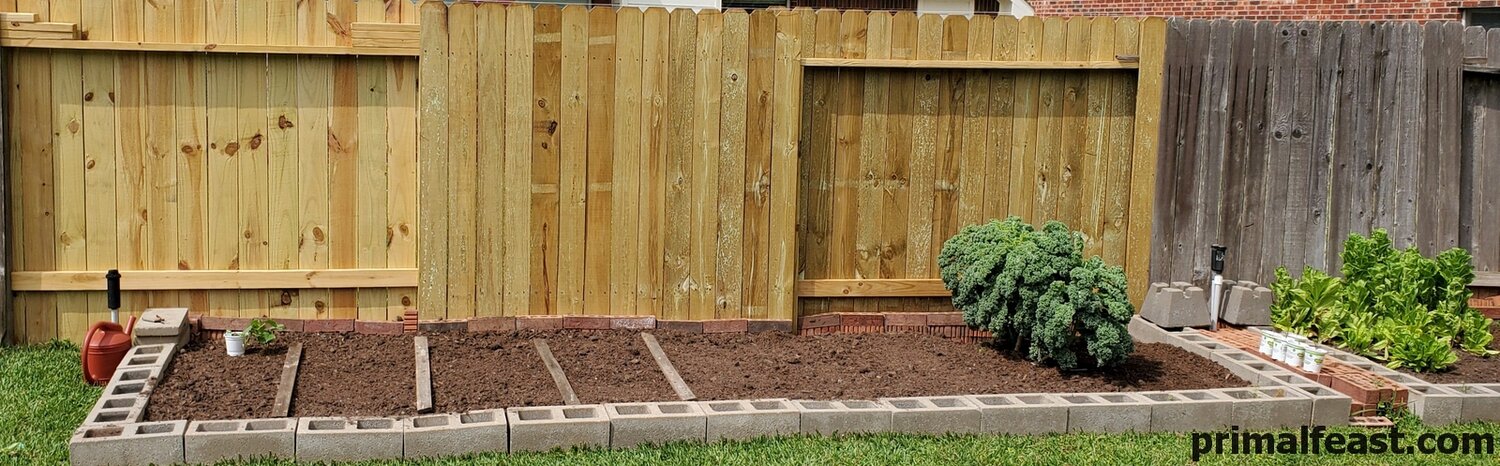 2019 0501 garden and new fence 001.jpg