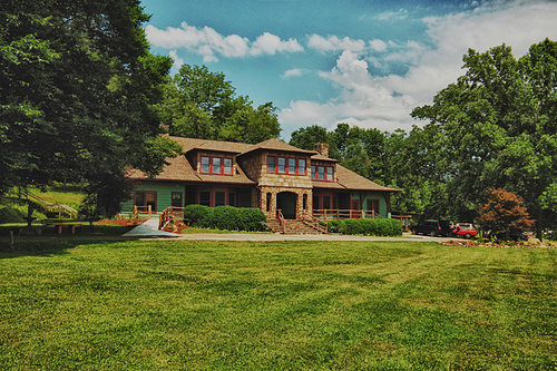 Laughing Heart Lodge in Hot Springs, NC.jpg