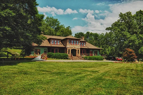 Laughing Heart Lodge in Hot Springs, NC.jpg