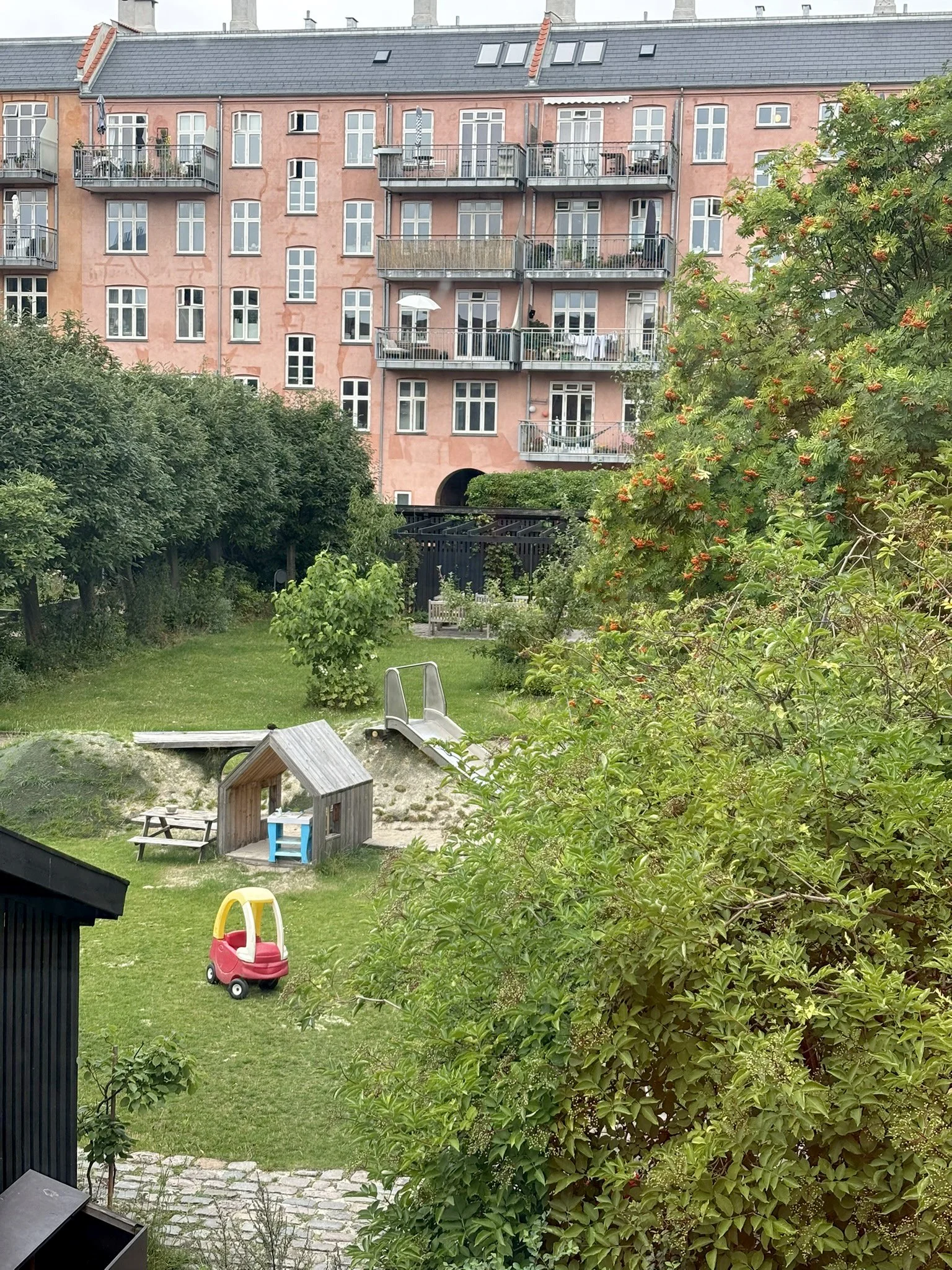 gårdmiljø4.jpg