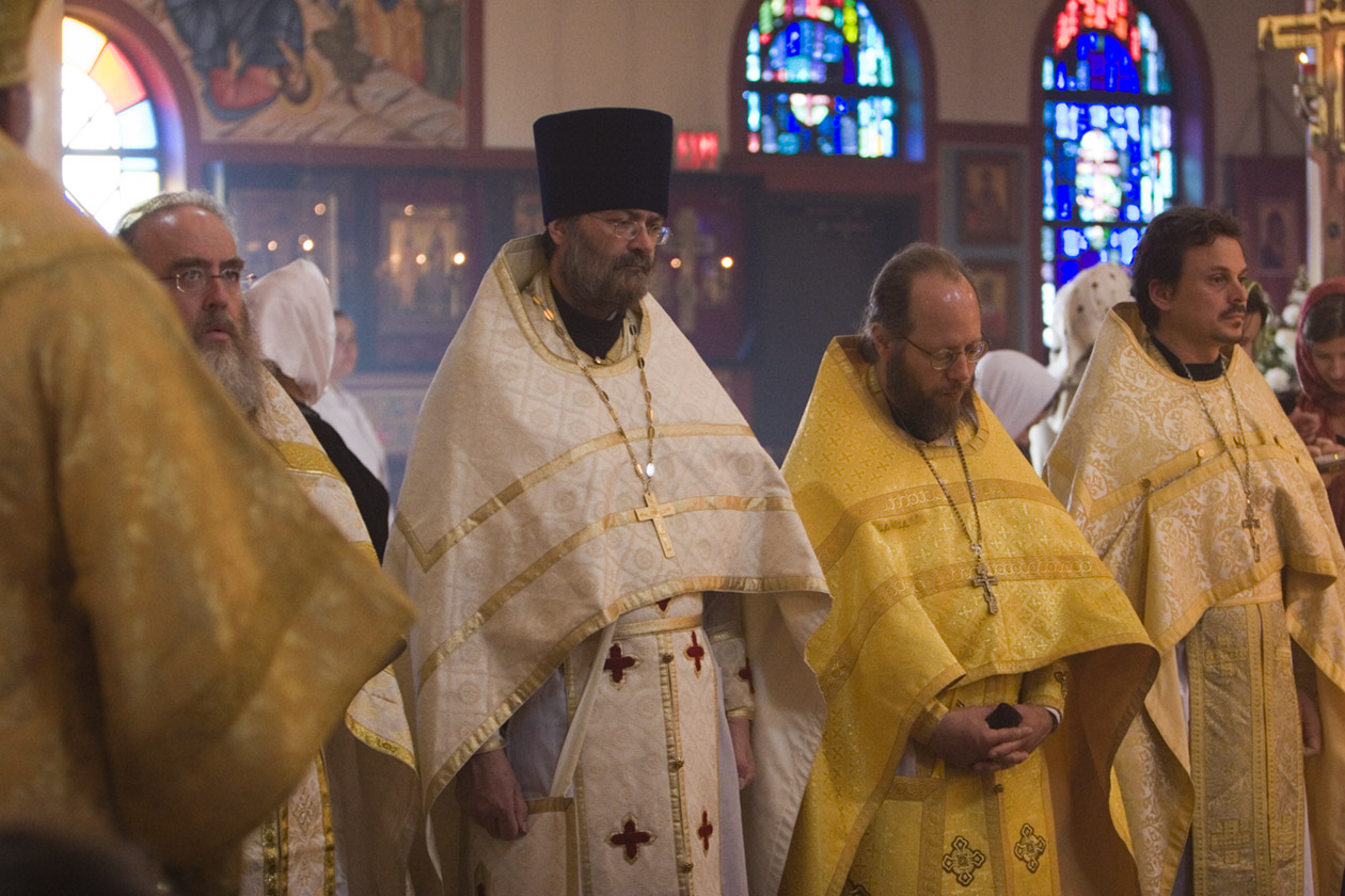 7278%2520Priests%2520on%2520left%2520A1.jpg