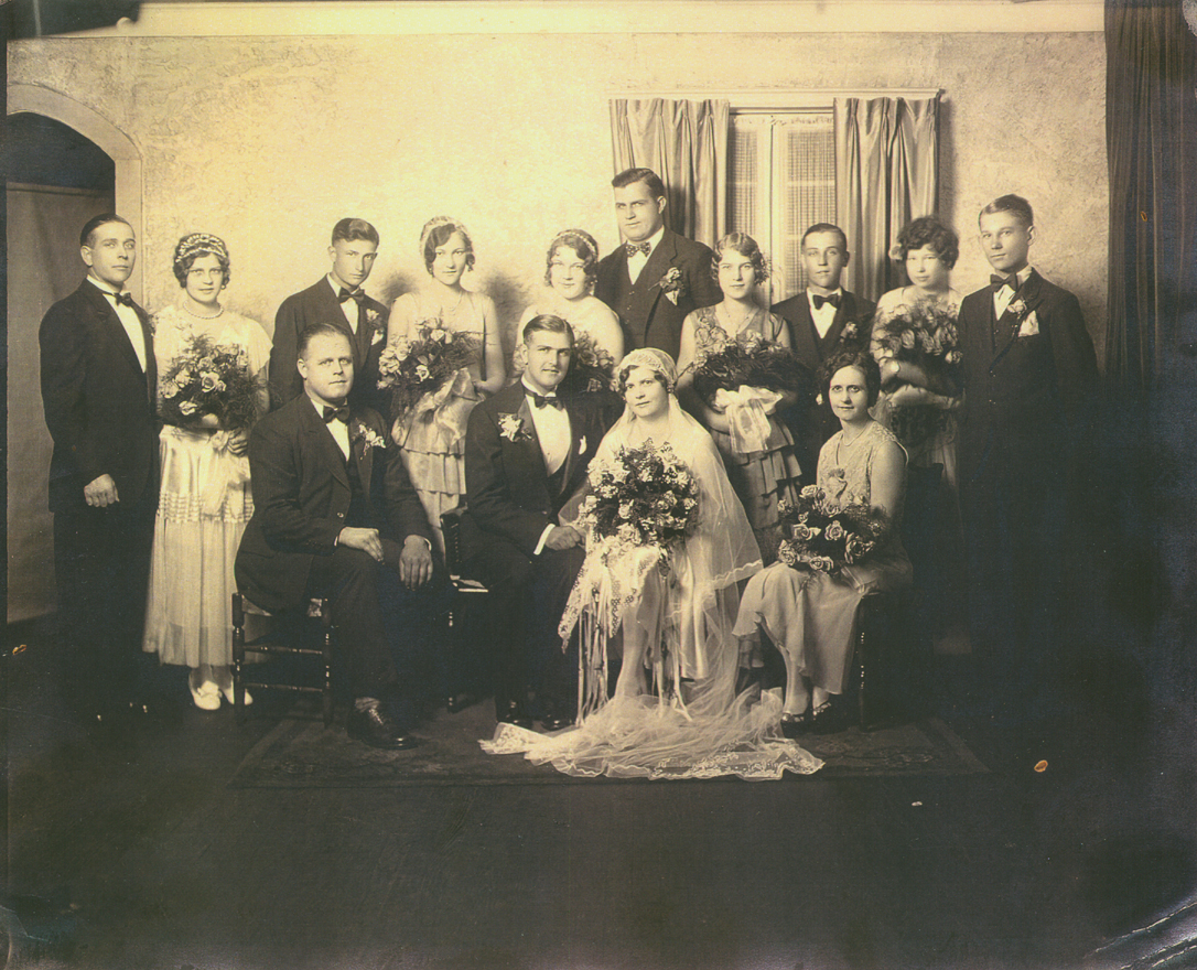 Samanoweddingparty.jpg