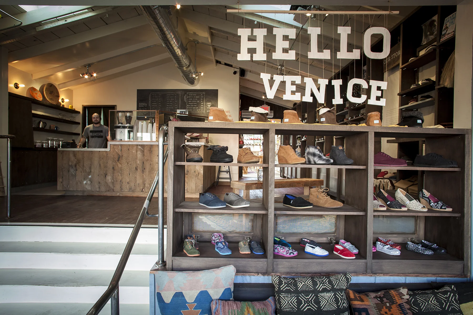 02-TOMS AK Store-Hello Venice.jpg