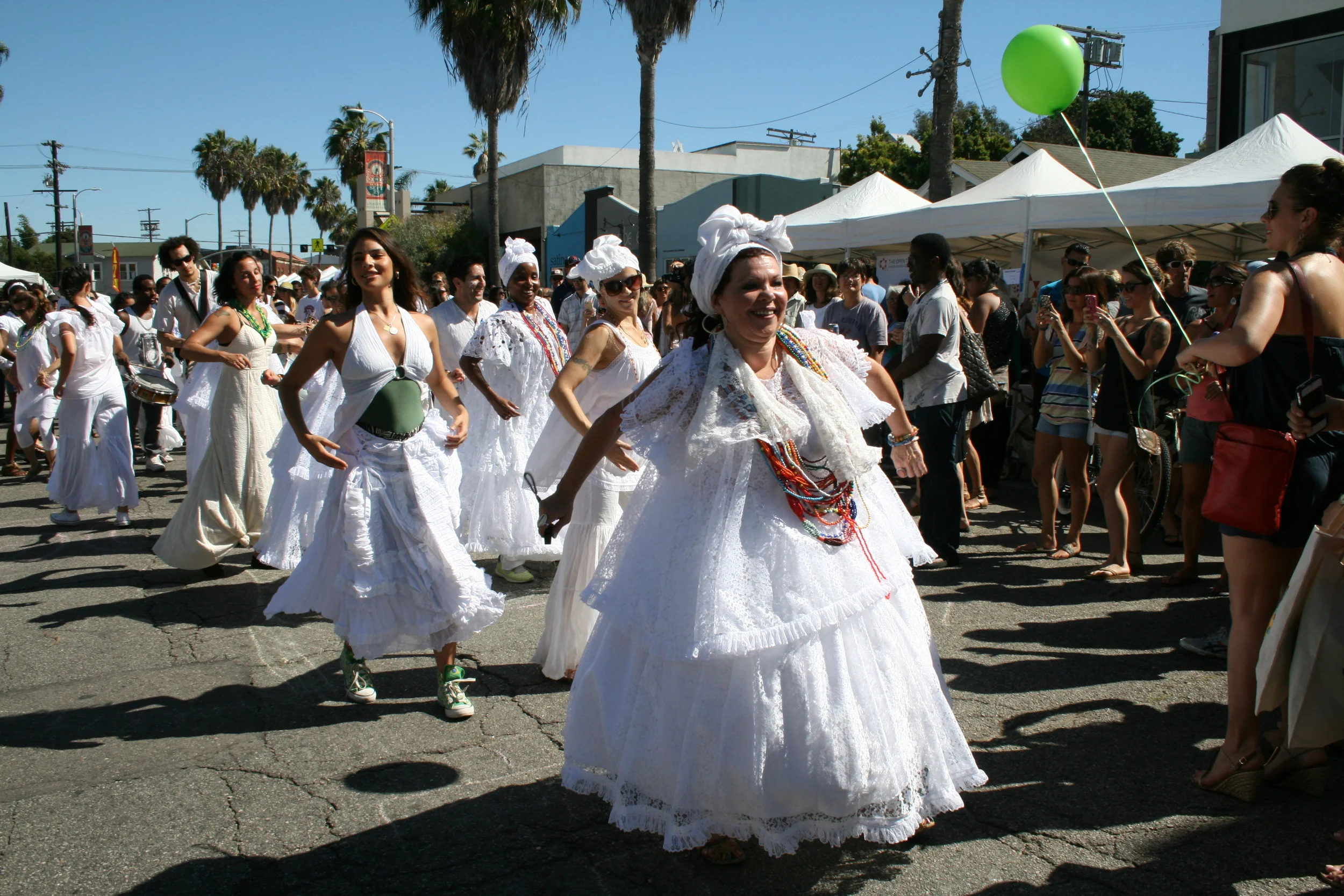  Abbot Kinney Festival drum circle and dancers. (Photo by Kathy Urso) 