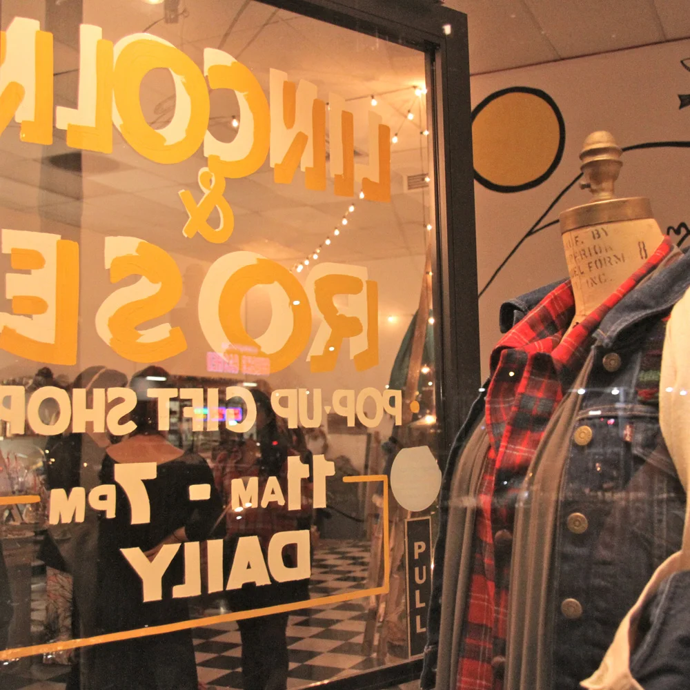 [VIDEO] Lincoln & Rose Holiday Pop-Up Gift Shop