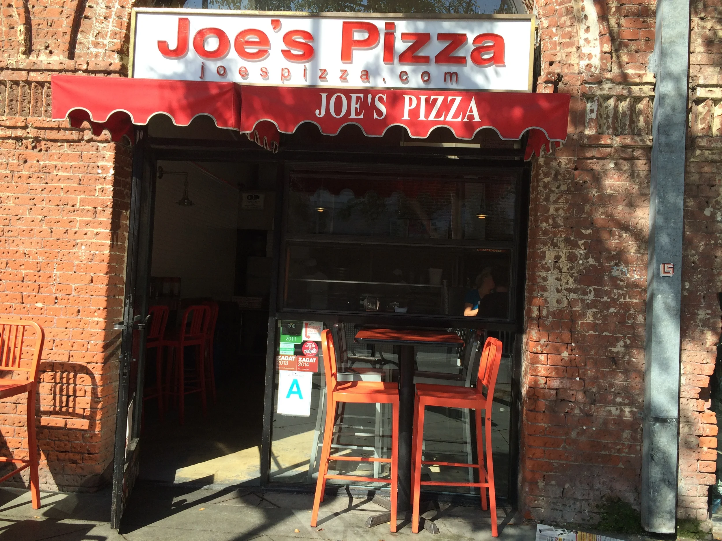Joes Pizza.JPG