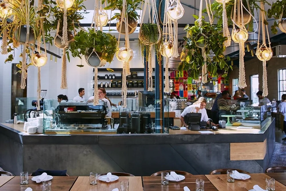 20 Must-Try Brunch Spots In Venice